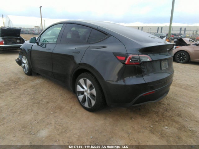 7SAYGAEE4RF040771 Tesla Model Y