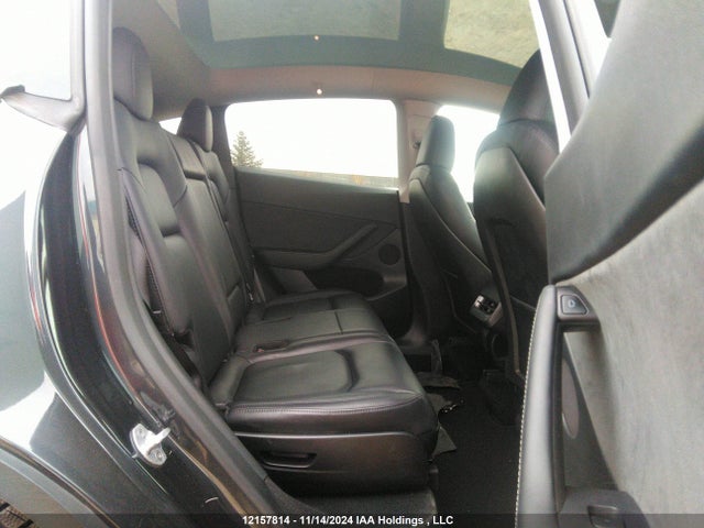 7SAYGAEE4RF040771 Tesla Model Y