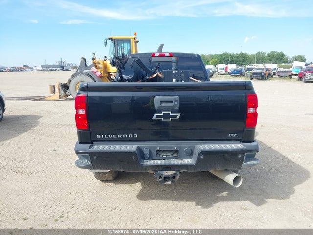 1GC1KWEY5JF285308 Chevrolet Silverado K2500 Heavy Duty Ltz