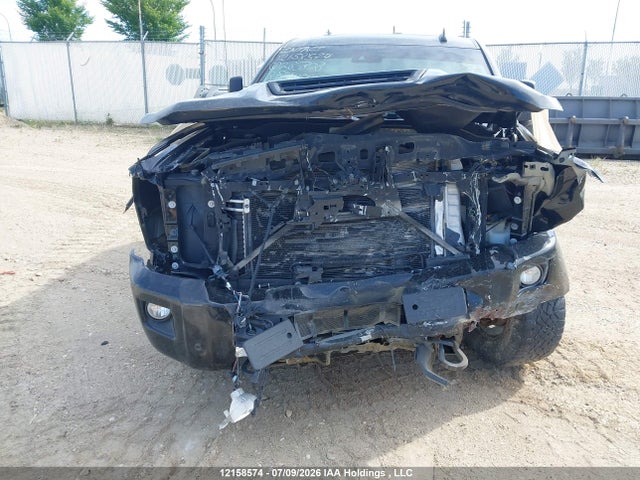 1GC1KWEY5JF285308 Chevrolet Silverado K2500 Heavy Duty Ltz