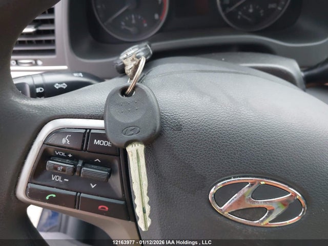 Hyundai Elantra 2017 5NPD74LF7HH158371 Image 11
