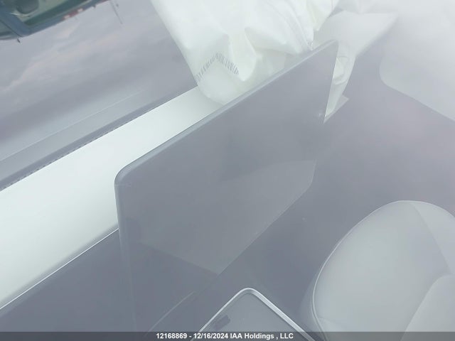 5YJ3E1EA6NF355138 Tesla MODEL 3