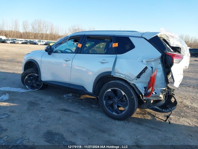 Nissan 2024 2024 JN8BT3BB0RW421795 Image 3