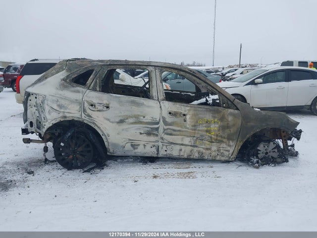 12170394 :رقم المزاد ، 1FMCU9J95LUA17629 vin ، 2020 Ford Escape Titanium مزاد بيع