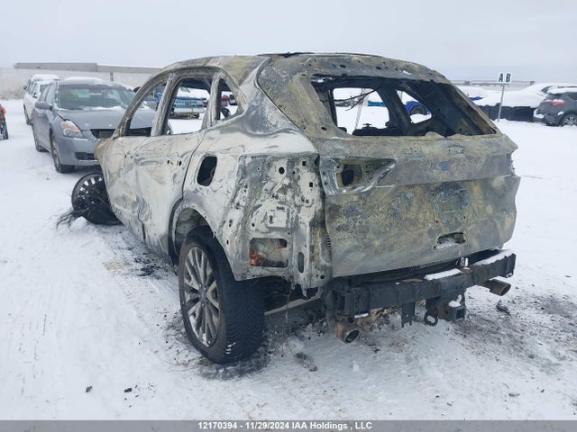 12170394 :رقم المزاد ، 1FMCU9J95LUA17629 vin ، 2020 Ford Escape Titanium مزاد بيع