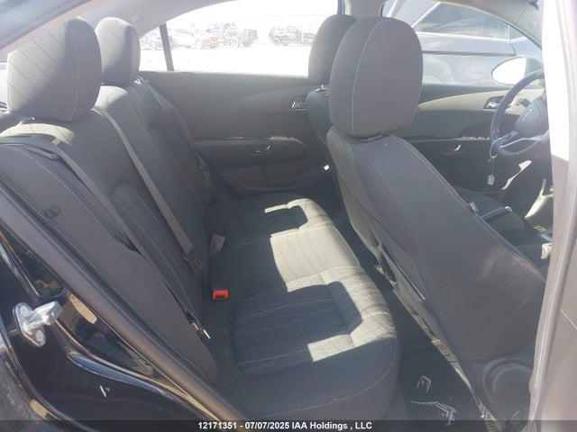 1G1JD5SH8H4100675 Chevrolet luw - mfi, e85 max