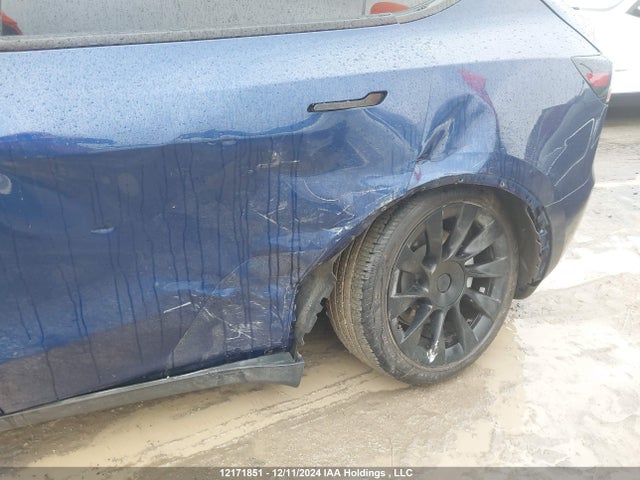 Tesla Model Y 2023 7SAYGDEE4PF586033 Image 6