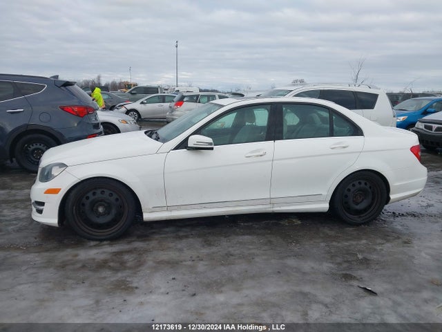 WDDGF8AB3EA951490 Mercedes-Benz C-Class