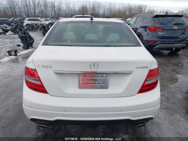 WDDGF8AB3EA951490 Mercedes-Benz C-Class