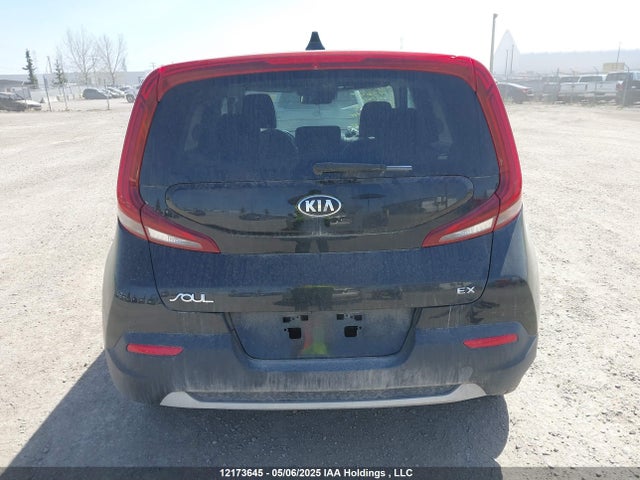 KNDJ33AU6M7755018 KIA Soul