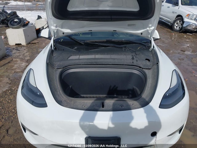 Tesla Model Y 2022 7SAYGAEE7NF531605 Image 10