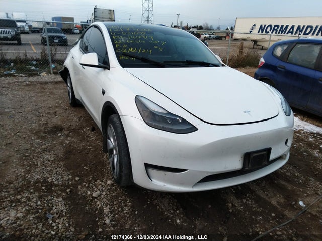 Tesla Model Y 2022 7SAYGAEE7NF531605 Image 17