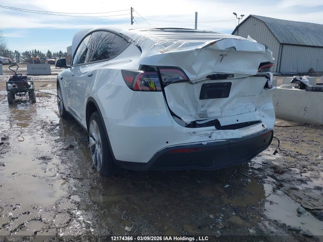 Tesla Model Y 2022 7SAYGAEE7NF531605 Image 3