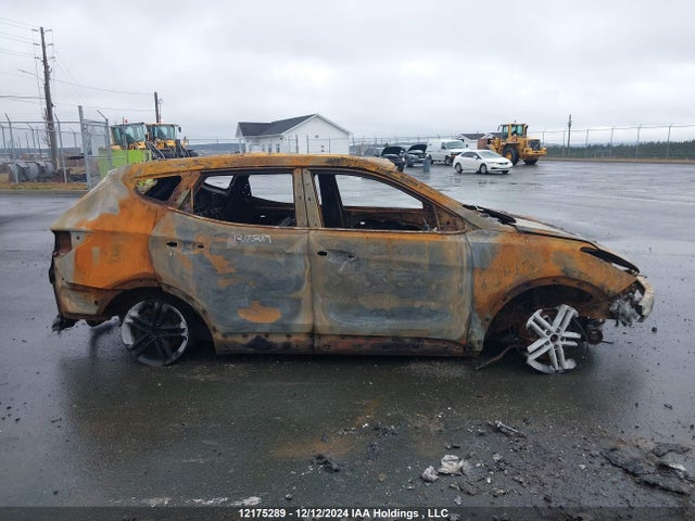 5XYZTDLB6JG558580 Hyundai SANTA FE SPORT