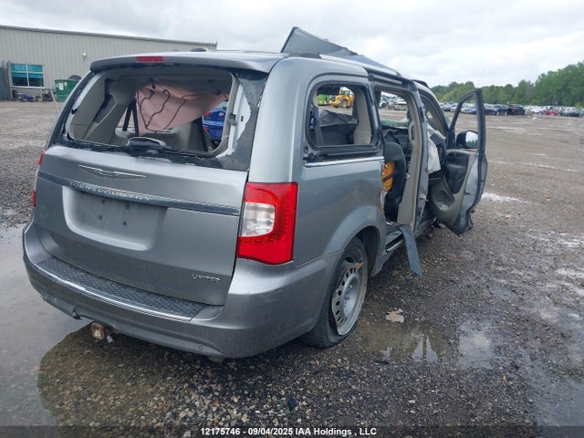 2C4RC1GG8ER387790 Chrysler Town and Country