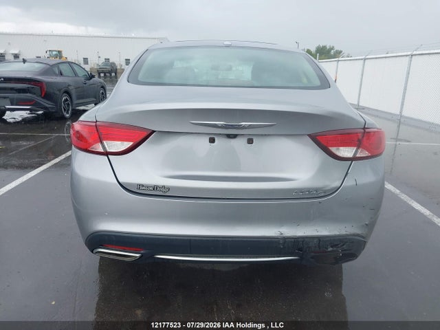 12177523 :رقم المزاد ، 1C3CCCCG3FN515900 vin ، 2015 Chrysler 200 Limited مزاد بيع