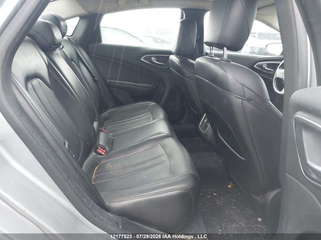 12177523 :رقم المزاد ، 1C3CCCCG3FN515900 vin ، 2015 Chrysler 200 Limited مزاد بيع