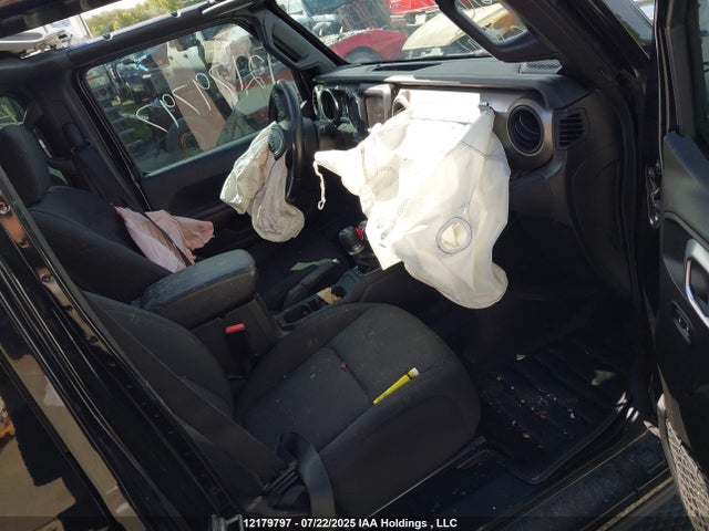 1C4HJXDN1MW729061 Jeep 2021