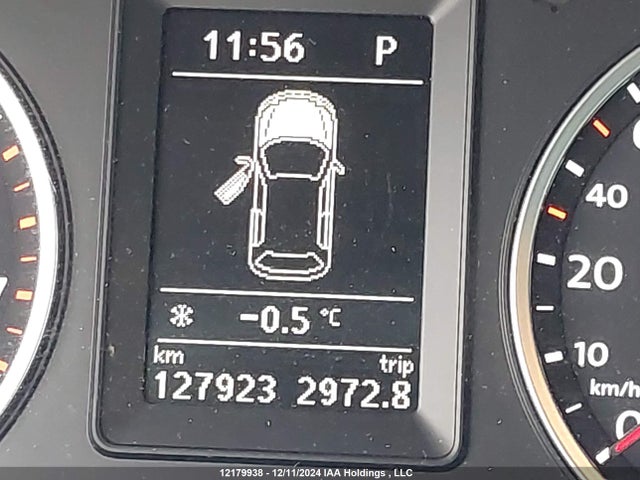 WVGJV7AX2FW581285 Volkswagen 2015