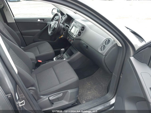 WVGJV7AX2FW581285 Volkswagen 2015