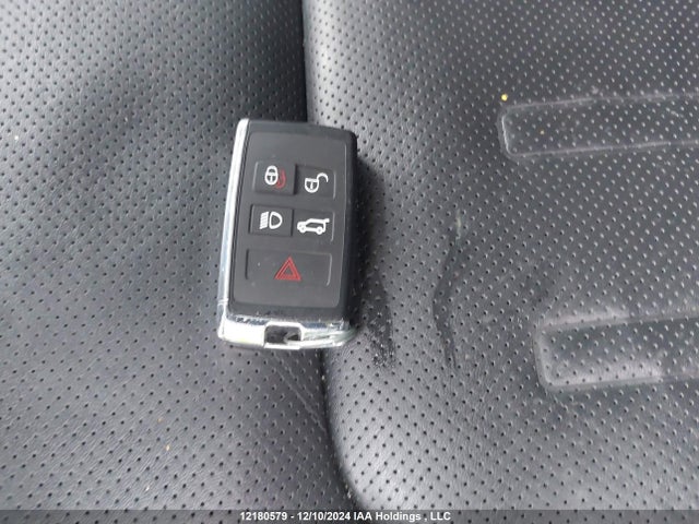 Land Rover Defender 110 2020 SALE97EU2L2026892 Image 11