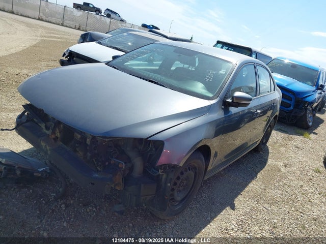 3VW2K7AJ3EM308090 Volkswagen 2014