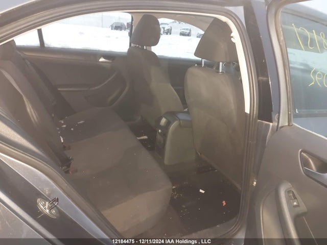 3VW2K7AJ3EM308090 Volkswagen 2014