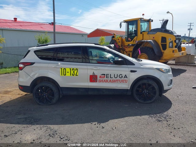 1FMCU9G94HUA66402 Ford 2017