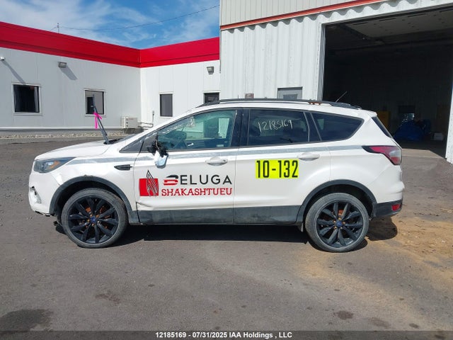 1FMCU9G94HUA66402 Ford 2017