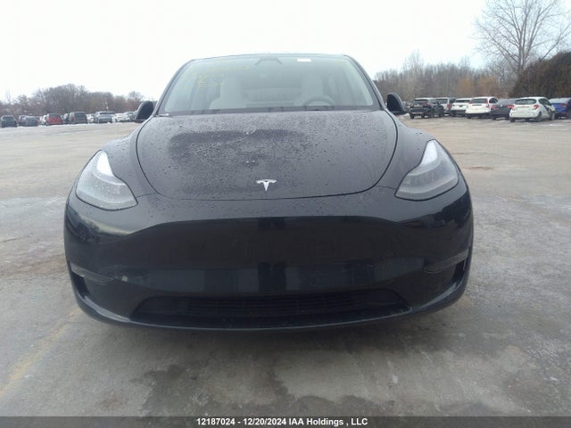 7SAYGDEE5RF048802 Tesla Model Y