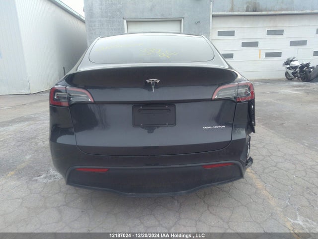 7SAYGDEE5RF048802 Tesla Model Y