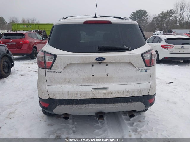 1FMCU9J9XHUE78168 Ford Escape Titanium