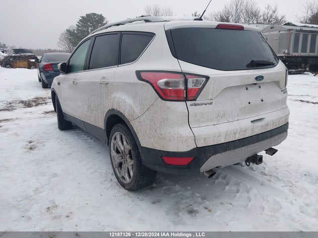 1FMCU9J9XHUE78168 Ford Escape Titanium