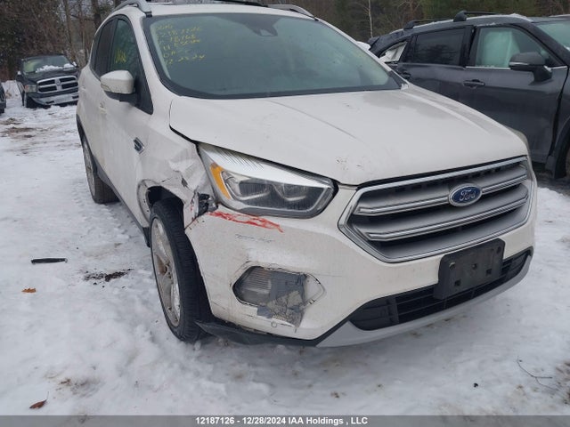 1FMCU9J9XHUE78168 Ford Escape Titanium