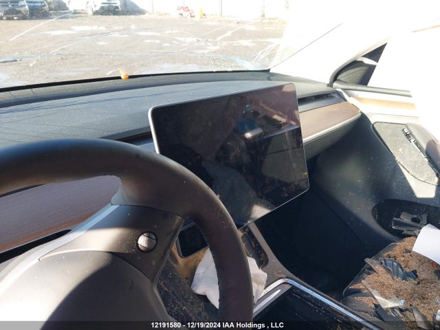 7SAYGDEE0RF213607 Tesla 2024