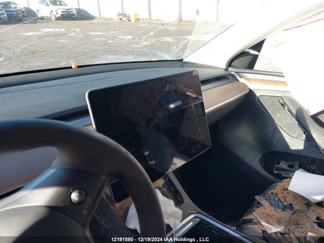 7SAYGDEE0RF213607 Tesla 2024
