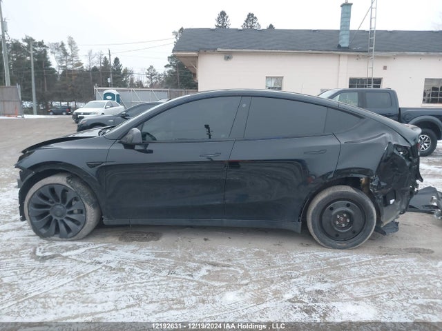7SAYGDEE1NF511111 Tesla Model Y