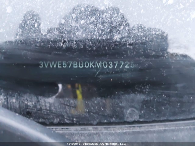 3VWE57BU0KM037725 Volkswagen 1.8 tsi