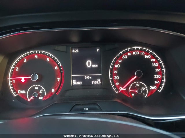 3VWE57BU0KM037725 Volkswagen 1.8 tsi