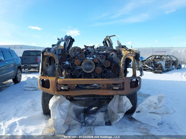 1FT8W3BT6NEF43213 Ford F350