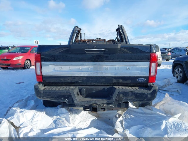 1FT8W3BT6NEF43213 Ford F350