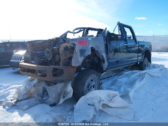 1FT8W3BT6NEF43213 Ford F350