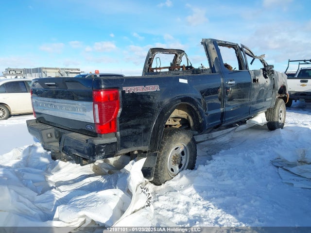 1FT8W3BT6NEF43213 Ford F350
