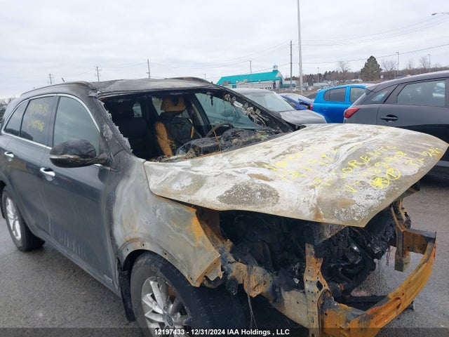 5XYPHDA39KG482908 KIA Sorento