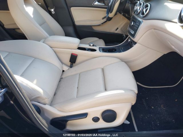 WDDSJ4GB3JN656398 Mercedes-Benz CLA 250 4MATIC