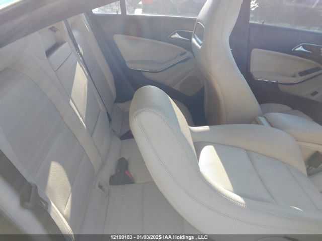 WDDSJ4GB3JN656398 Mercedes-Benz CLA 250 4MATIC