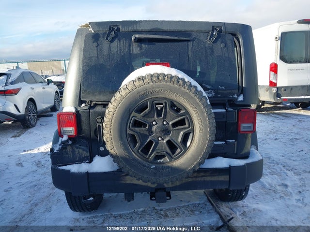 1C4BJWDGXJL913784 Jeep Wrangler Unlimited Sport