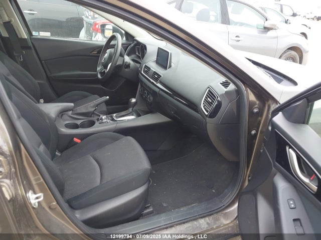 3MZBM1V74FM213139 Mazda pe