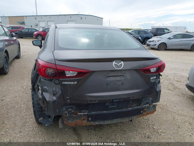 3MZBM1V74FM213139 Mazda pe