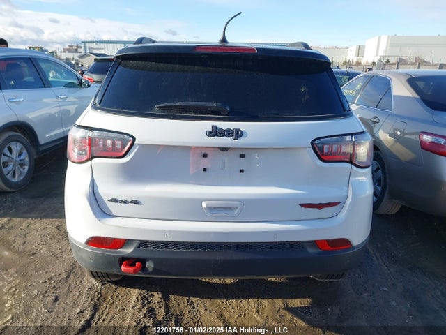 3C4NJDDB6NT150680 Jeep Compass Trailhawk